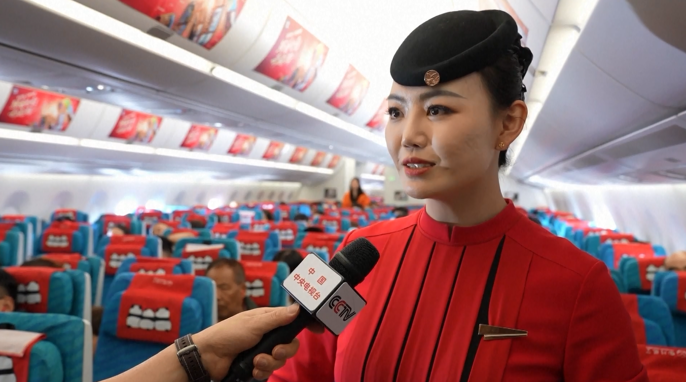 CMG dan Sichuan Airlines Luncurkan Penerbangan Bertema Film untuk Liburan Hari Buruh
