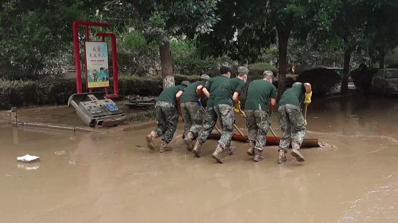 Tiongkok utara yang baru saja dilanda banjir yang disebabkan oleh Topan Doksuri dua minggu lalu kini mulai bersiap menghadapi lebih banyak hujan dengan datangnya Topan Khanun