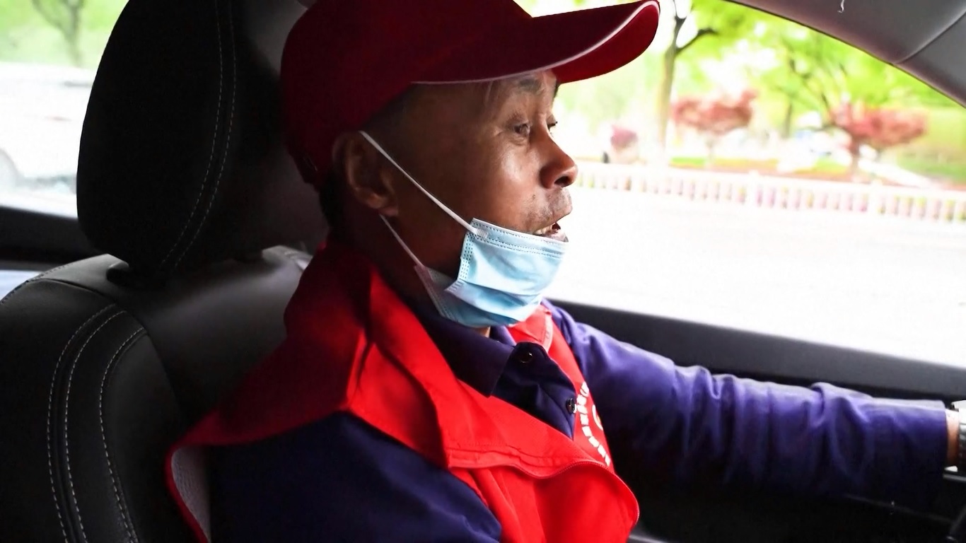 Bagi para relawan senior yang berdedikasi ini