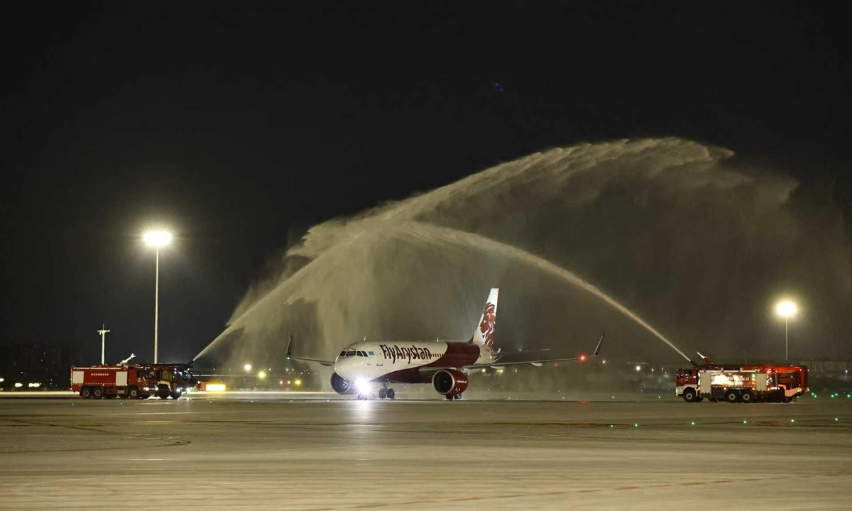 Maskapai FlyArystan Dari Kazakhstan, Meluncurkan Jalur Sutra Udara Rute Almaty-Xi'an