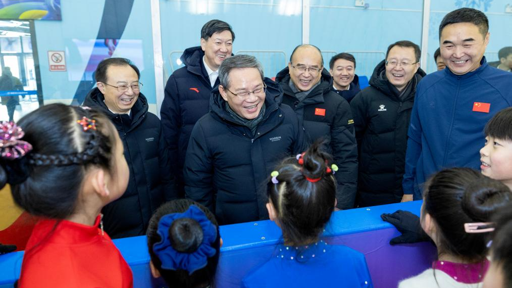 Saat mengunjungi Karnaval Es dan Salju Sungai Songhua Harbin