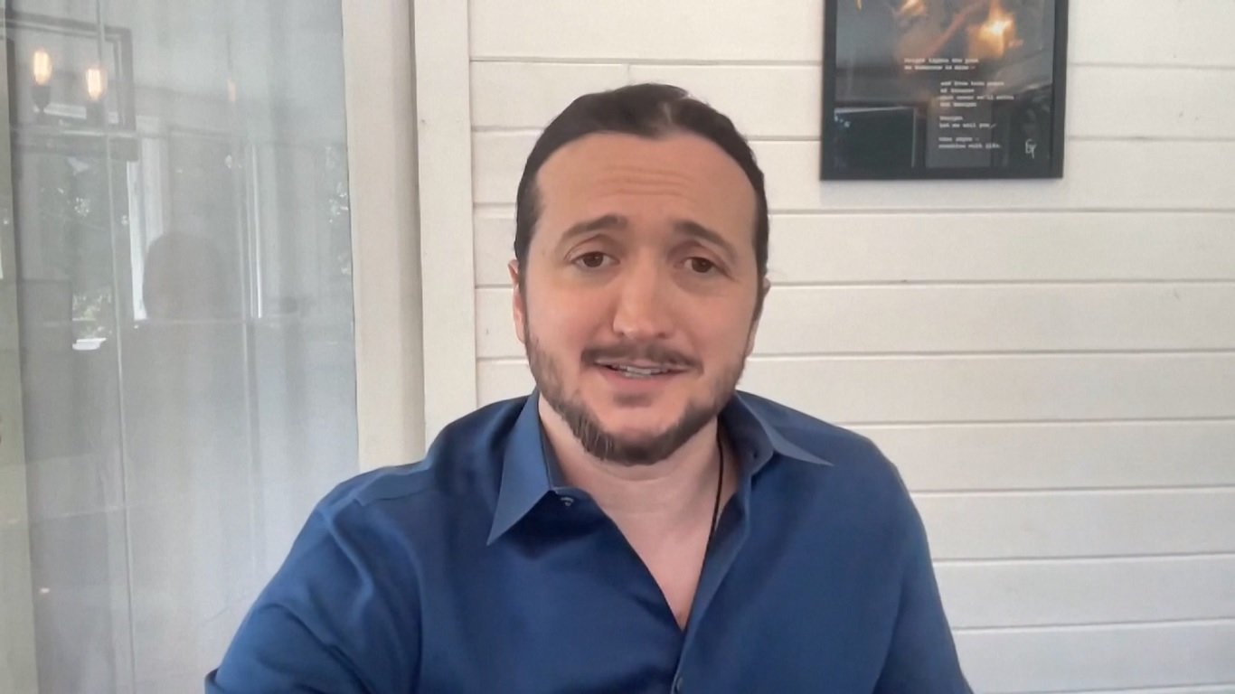 Camp mengatakan bahwa ketika para pejabat AS mengatakan Tiongkok memiliki masalah kelebihan kapasitas