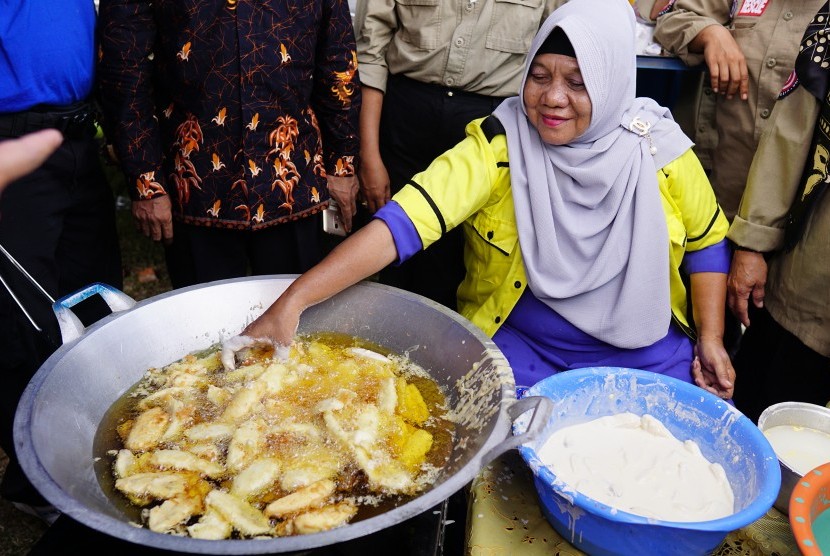 Pisang goreng menempati posisi pertama