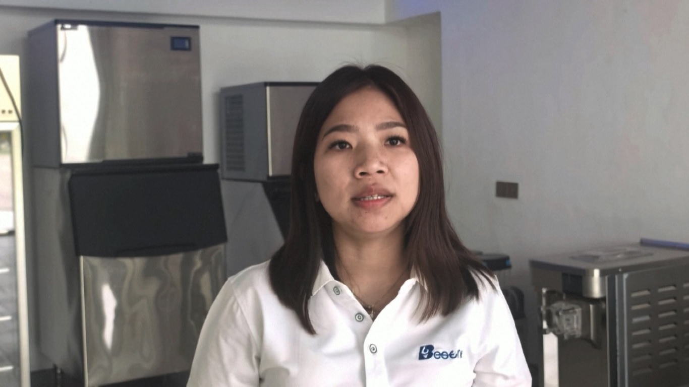 Produsen Mesin Es Krim Asal Tiongkok Beroperasi dengan Kapasitas Penuh di tengah Lonjakan Pesanan dari Luar Negeri