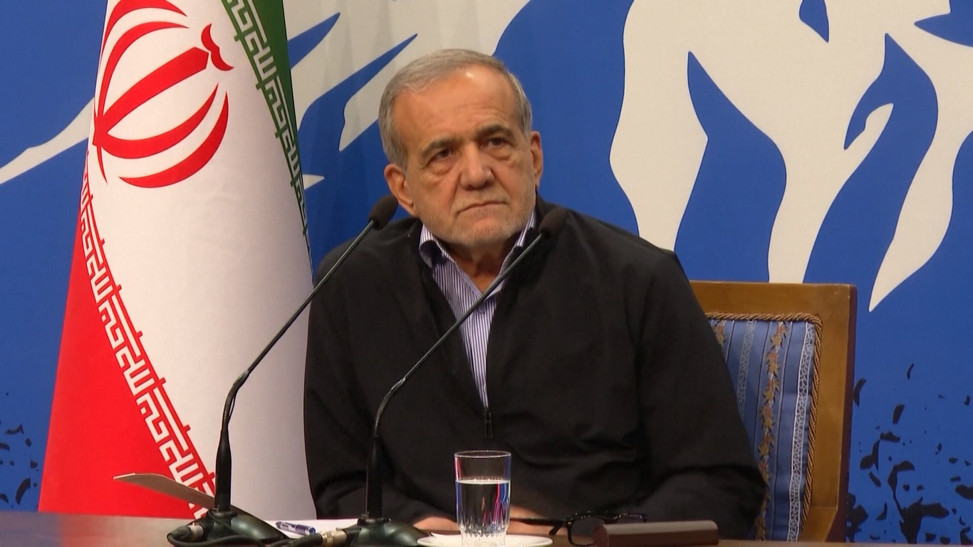 Pezeshkian menyampaikan pernyataan tersebut selama konferensi pers pertamanya sejak menjabat pada akhir Juli 2024