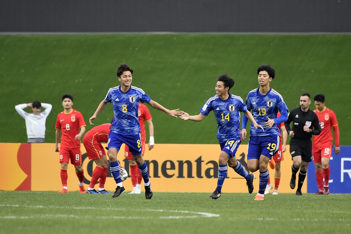 Meski sempat unggul lebih dulu Tiongkok kalah 2-1 dari Jepang melalui dua gol Naoki Kumata dalam pertandingan pembuka Grup D Piala Asia U20 AFC U20 di Tashkent Uzbekistan