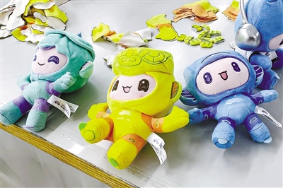 Proses produksi boneka maskot Asian Games yang merupakan Merchandise Resmi Asian Games
