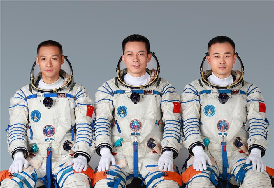 Astronot Tiongkok Tang Hongbo