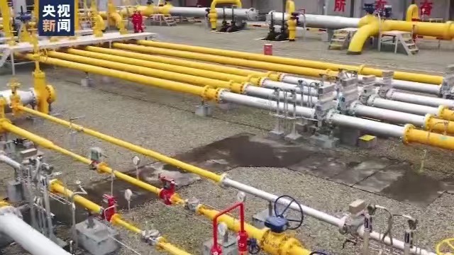 Presiden Tiongkok Xi Jinping dan Presiden Dewan Eropa Charles Michel mengadakan pembicaraan di Beijing pada hari Kamis kemarin (1/12)