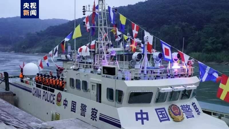 Latihan bersama kali ini berfokus pada pemberantasan kejahatan di laut dan darat bersama seperti memberantas penyelundupan narkoba dan kejahatan-kejahatan lainnya