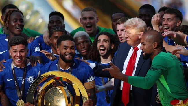 Trump Nonton Final Piala Dunia Antarklub, Jumpa Wasit Iran