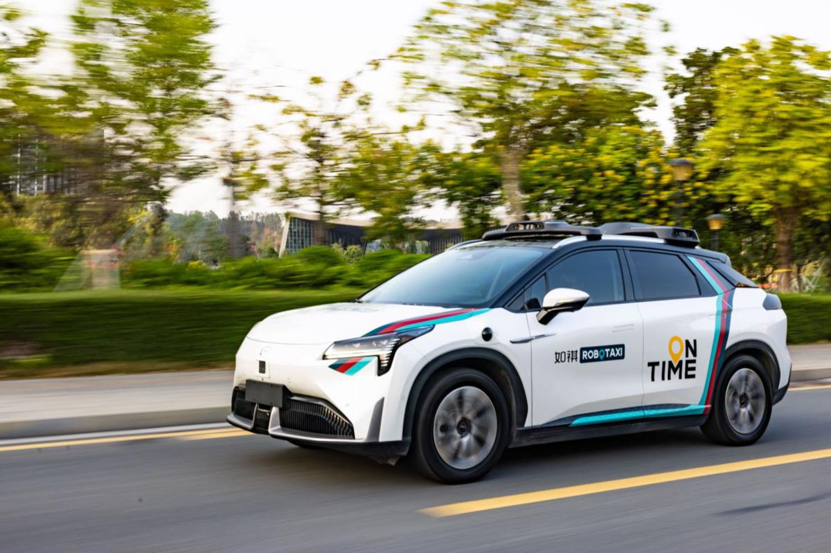 Tidak seperti kebanyakan layanan robotaxi saat ini