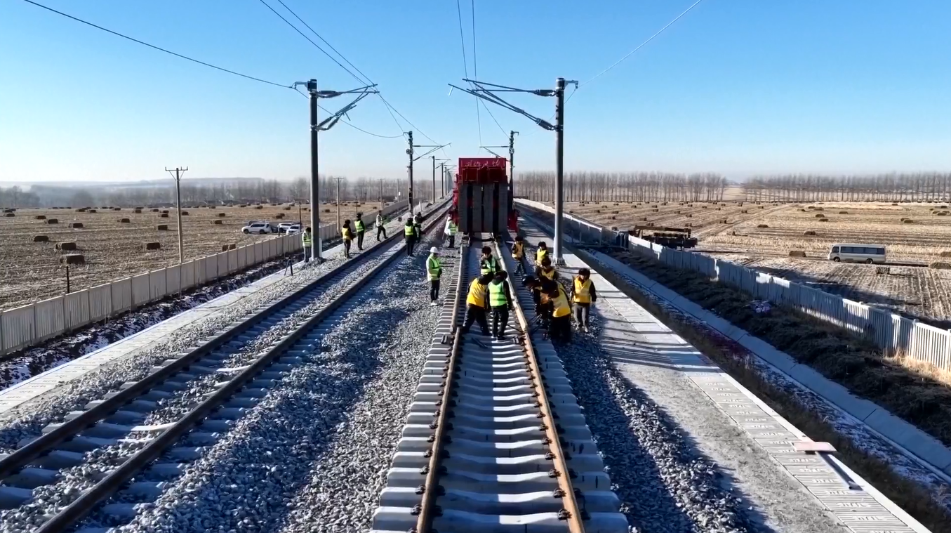 Pemasangan Rel Kereta Api Cepat paling Utara di Tiongkok telah Selesai