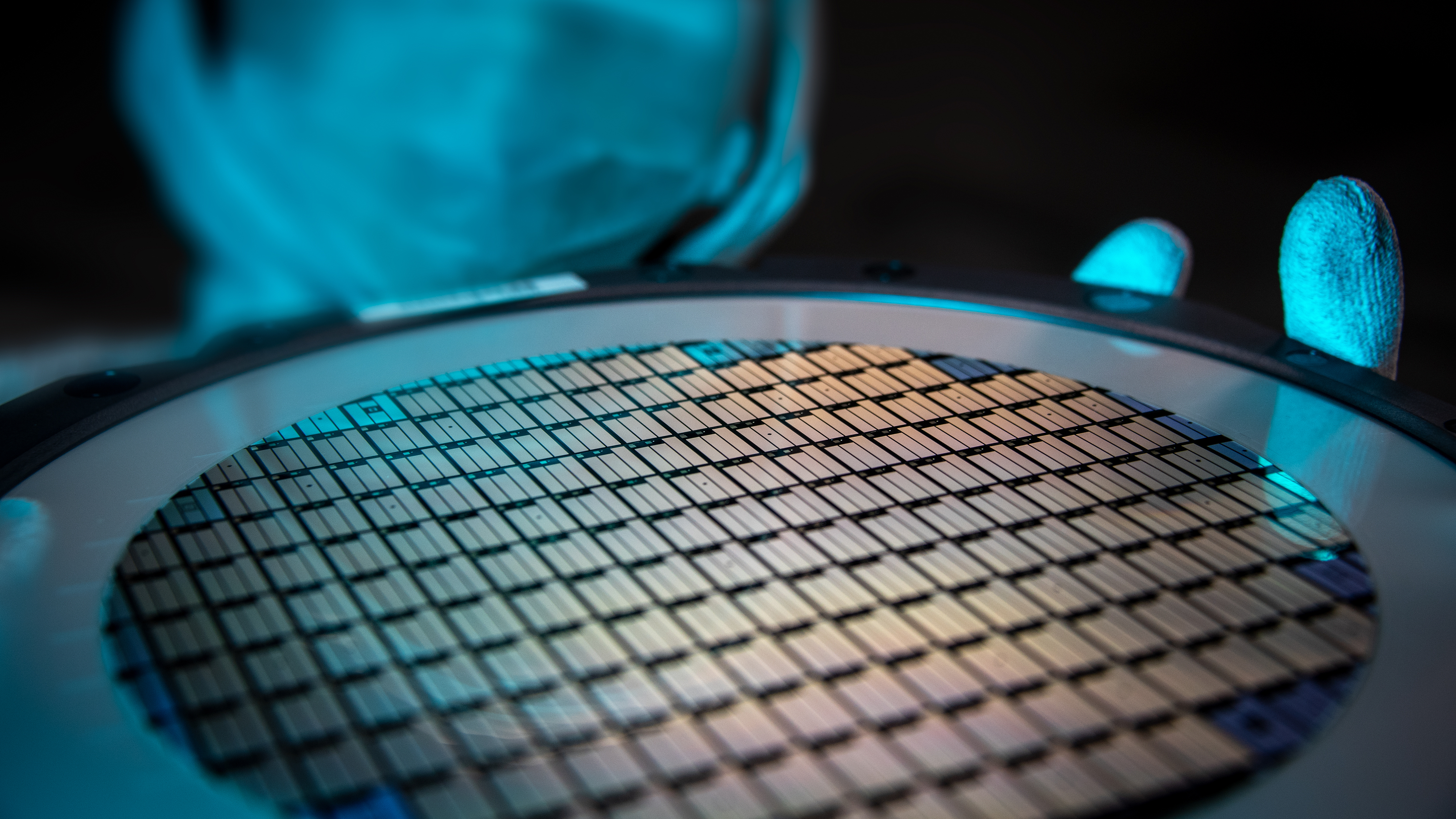 Tiongkok Mengembangkan Metode Baru untuk Memproduksi Semikonduktor Berkualitas Tinggi Secara Massal