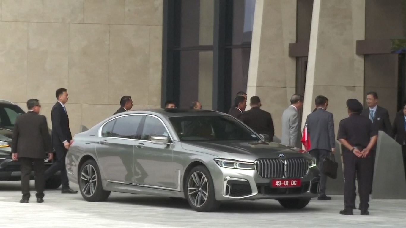 Tiongkok dan AS Memulai Perundingan Ekonomi dan Perdagangan di Malaysia