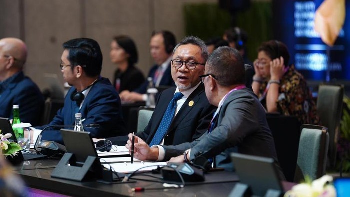 Zulhas mengungkapkan fasilitasi kelancaran arus pangan dilakukan melalui peningkatan harmonisasi dari penerapan standar serta sanitasi dan fitosanitasi meminimalisasi hambatan teknis untuk perdagangan pangan intra-ASEAN