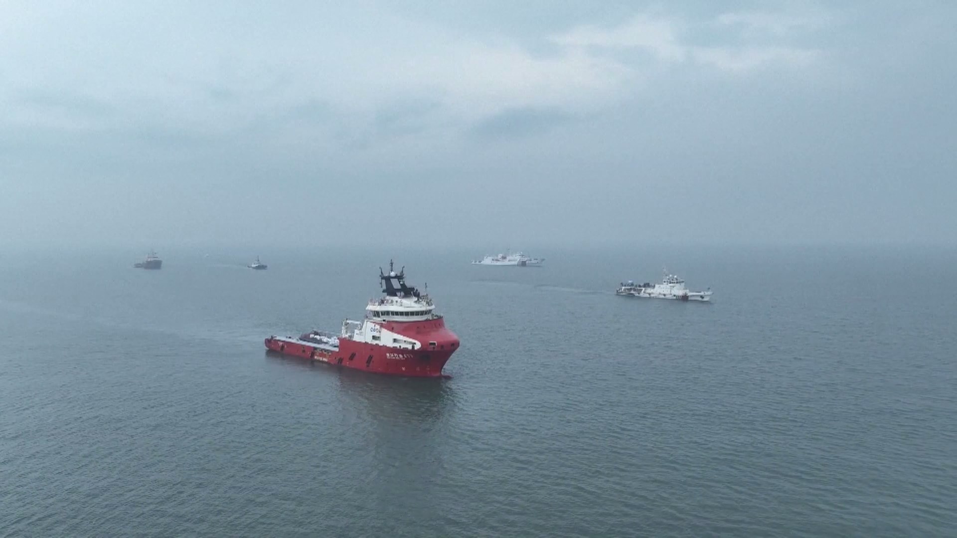 Latihan tanggap bencana skala besar diadakan pada hari Kamis di perairan Pelabuhan Jingtang di Kota Tangshan