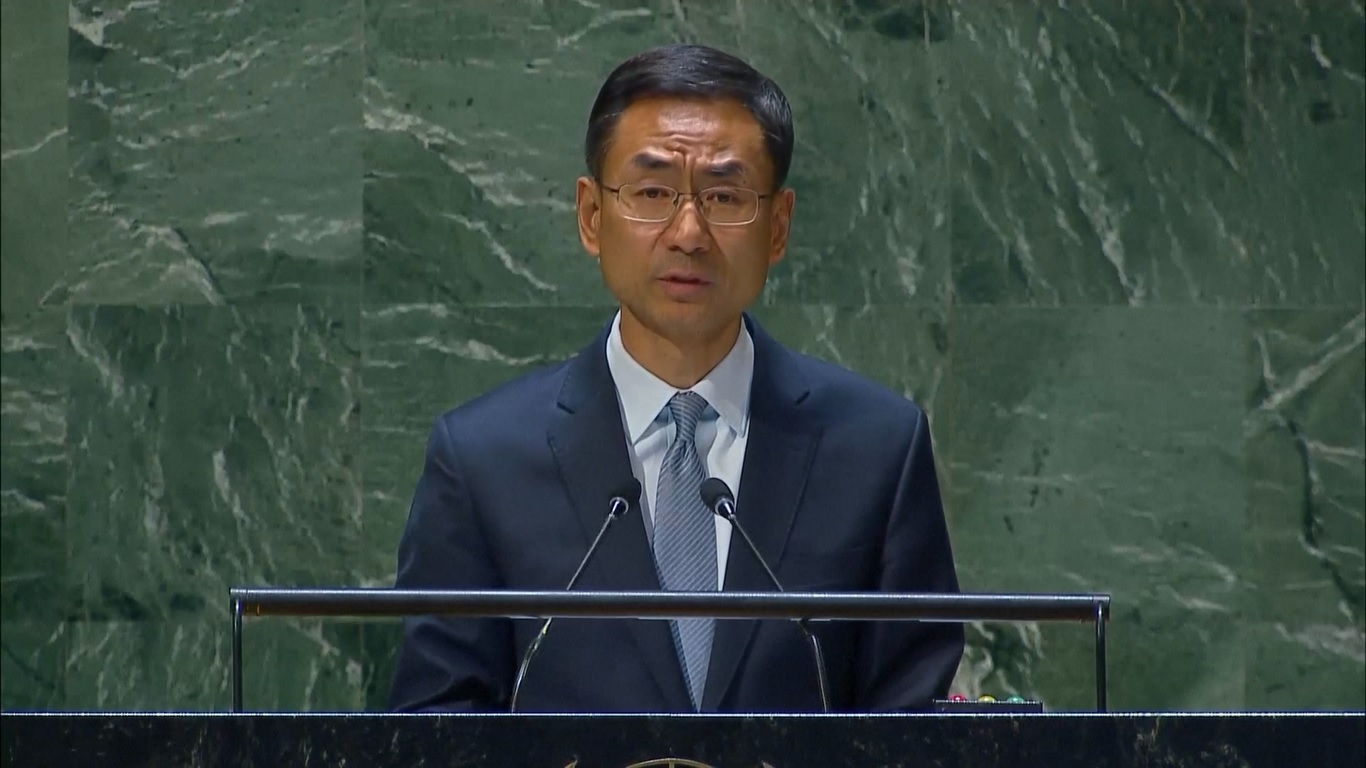 Wakil Tetap Tiongkok untuk PBB Geng Shuang menyatakan bahwa Tiongkok mendesak semua kelompok bersenjata di Kongo (DRC) untuk segera meletakkan senjata dan menarik diri dari daerah-daerah yang diduduki Geng Shuang menyatakan hal tersebut dalam sidang peninjauan Dewan Keamanan mengenai masalah Kongo (DRC) pada hari Senin kemarin (8/7)