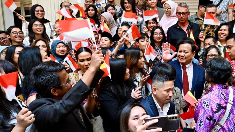 Presiden Prabowo Sapa Diaspora Indonesia di Brussel dalam Suasana Hangat dan Penuh Harapan