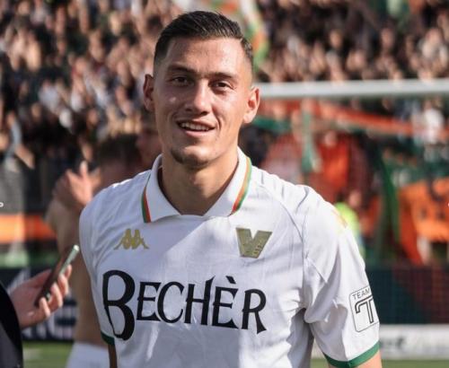 Pemain Timnas Indonesia Duel di Serie A, Emil Audero Menang Tipis atas Jay Idzes