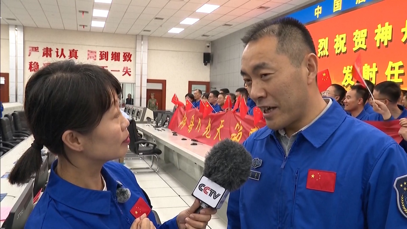 Mereka juga berjanji untuk mengirimkan lebih banyak astronot dengan selamat ke luar angkasa di masa depan