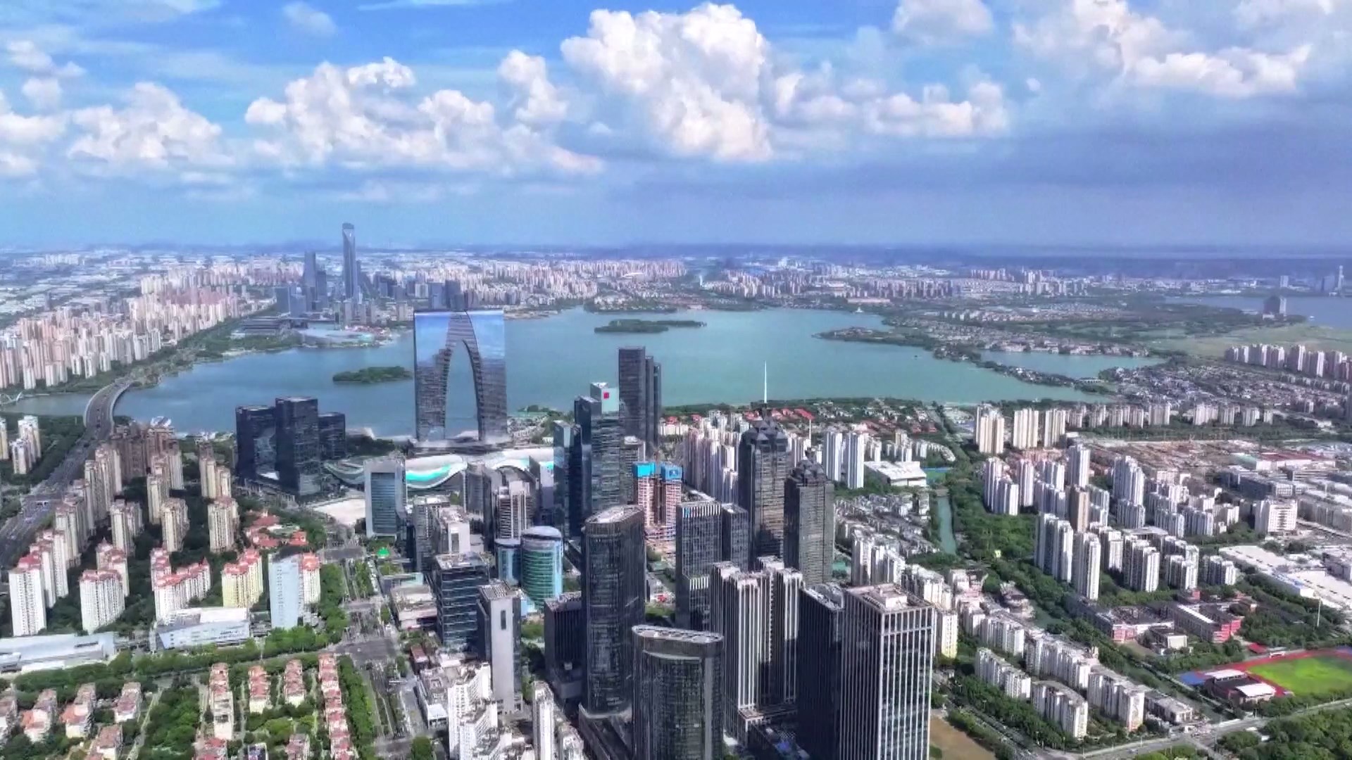 Banyak lembaga keuangan Tiongkok seperti bank dan perusahaan investasi telah meningkatkan dukungan pembiayaan jangka menengah dan panjang untuk perusahaan sains dan teknologi