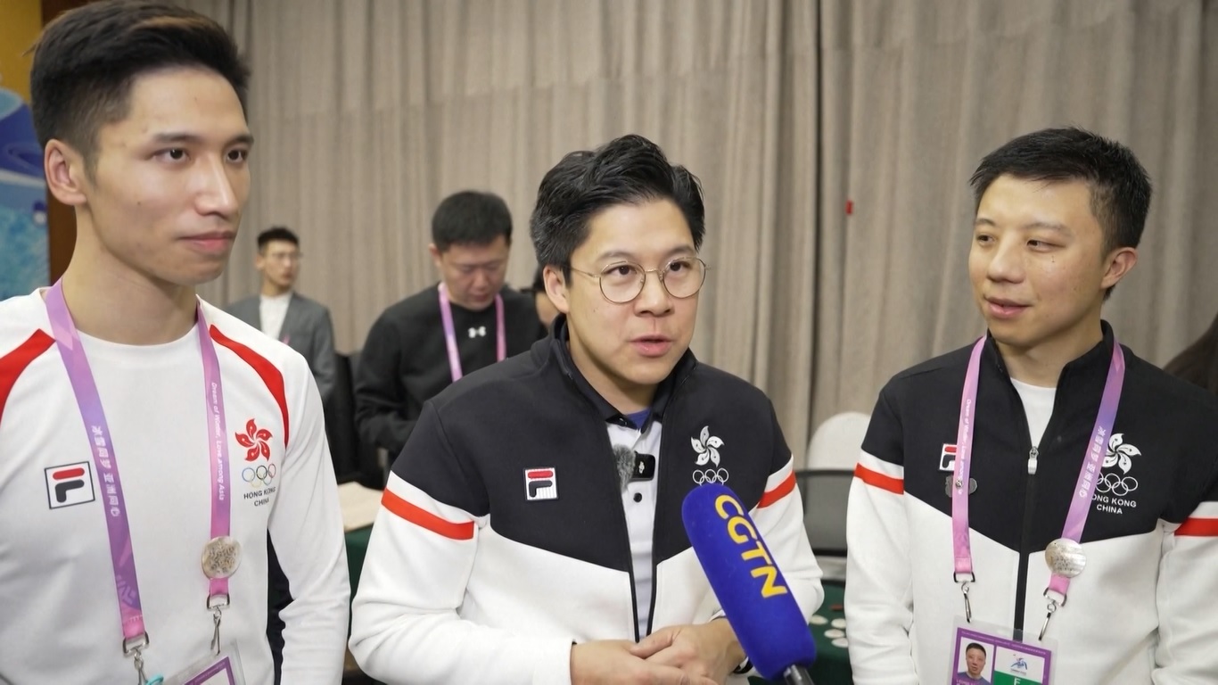 Dari makanan manis hingga tarian rakyat yang meriah