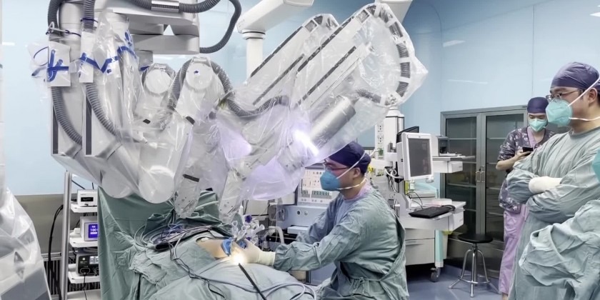 Robot media produk Tiongkok tersebutmematahkan monopoli robot bedah asing dan membawa pilihan bedah yang lebih aman dan harga yang lebih terjangkau di Tiongkok