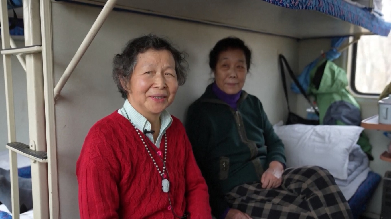 Para penumpang kereta