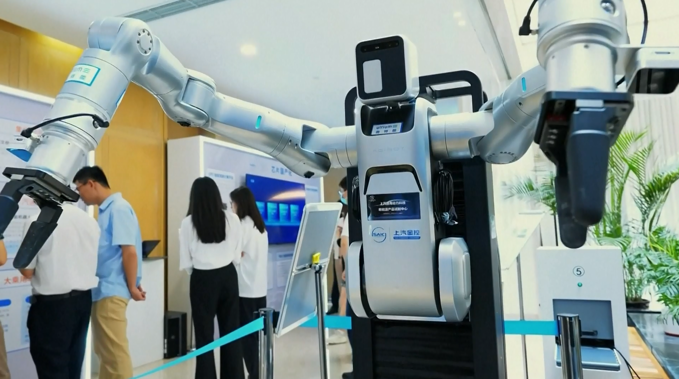 Produsen Mobil Tiongkok Kerahkan Robot Humanoid Berwujud Manusia ke Jalur Produksi