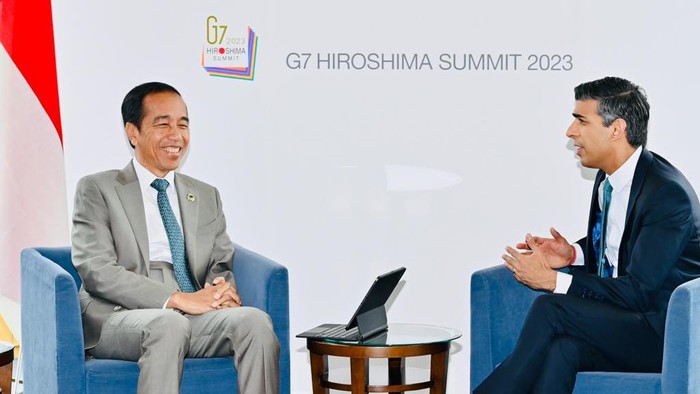 Di sela Konferensi Tingkat Tinggi (KTT) G7