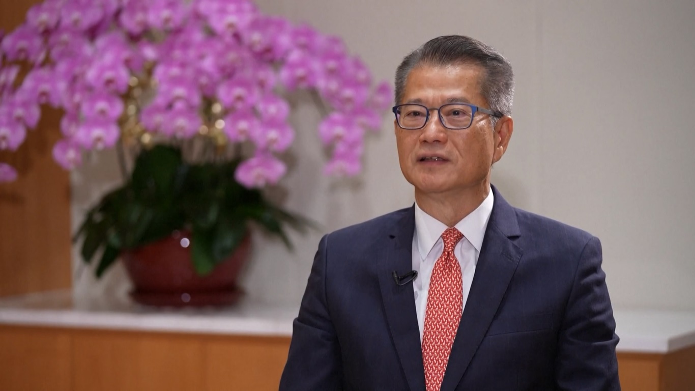 Langkah ini akan semakin meningkatkan status Hong Kong sebagai pusat keuangan internasional dan pusat bisnis RMB lepas pantai global