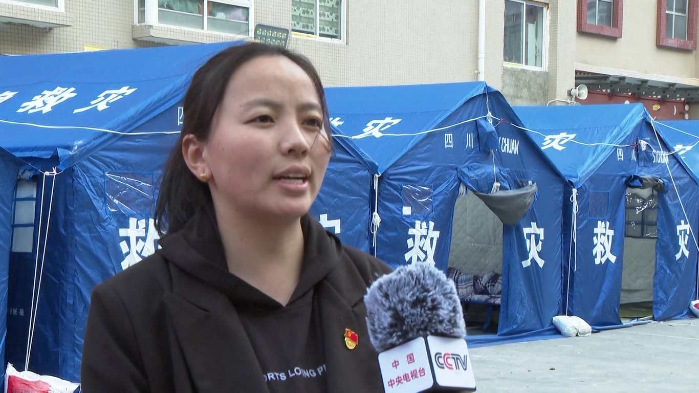 Di lokasi pemukiman kembali di sebuah sekolah dasar di Kabupaten Yajiang