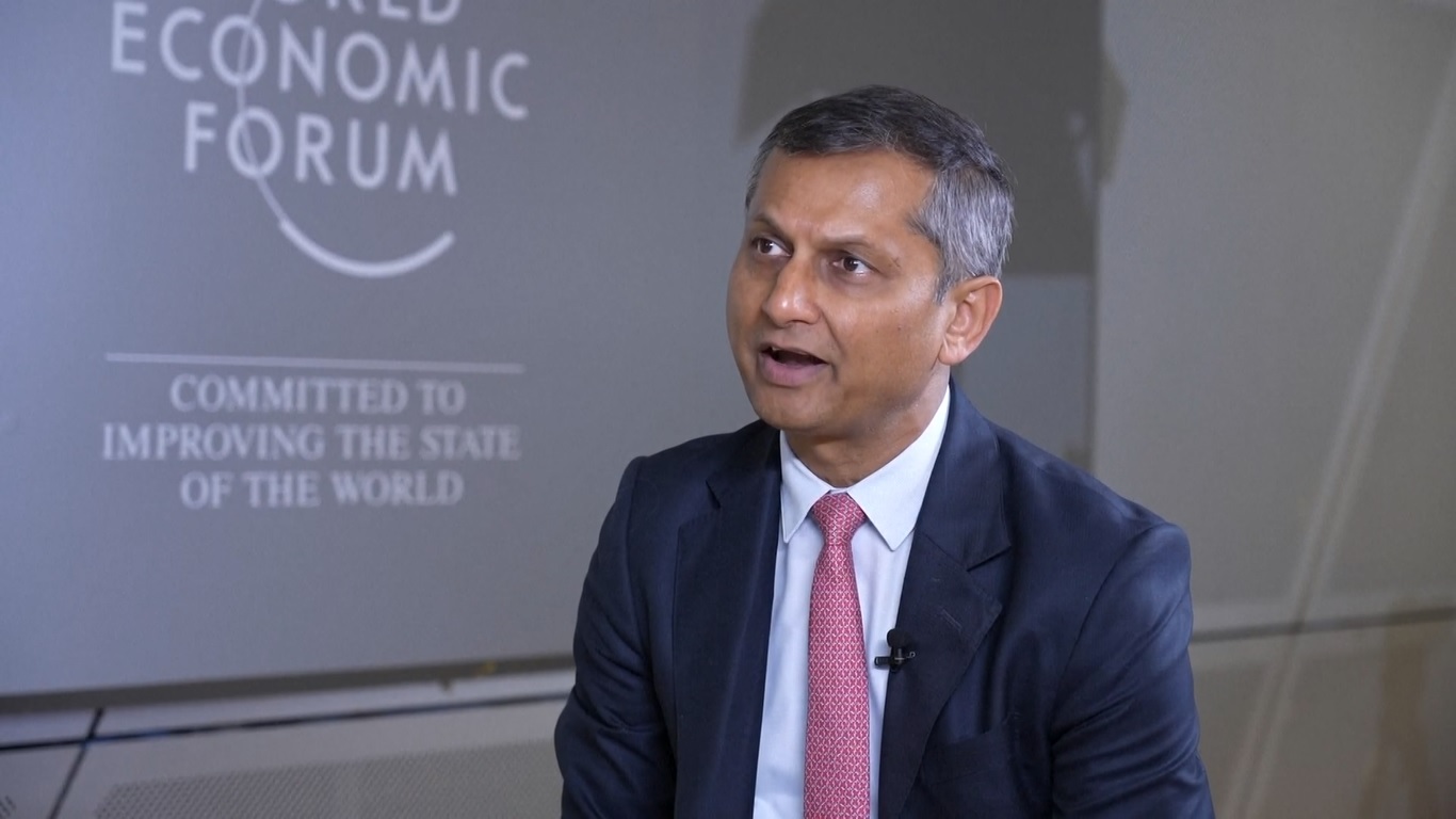 Dia juga mencatat bahwa perdagangan ASEAN memainkan peran penting dalam pertumbuhan ekonomi global dan menyumbangkan bakat-bakat terampil bagi dunia