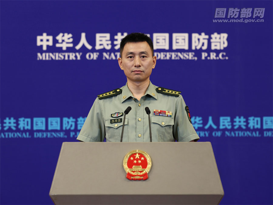 Zhang Xiaogang juru bicara Kementerian Pertahanan Nasional menjawab bahwa tindakan AS merupakan campur tangan besar dalam urusan dalam negeri Tiongkok dan merupakan pelanggaran serius terhadap prinsip satu Tiongkok dan prinsip tiga Tiongkok-AS