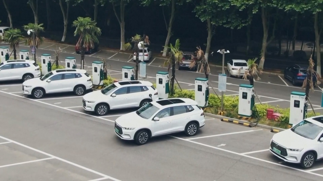 Lebih dari 16 Juta Tiang Pengisian Daya Dibangun di Tiongkok untuk Dukung Kendaraan Listrik