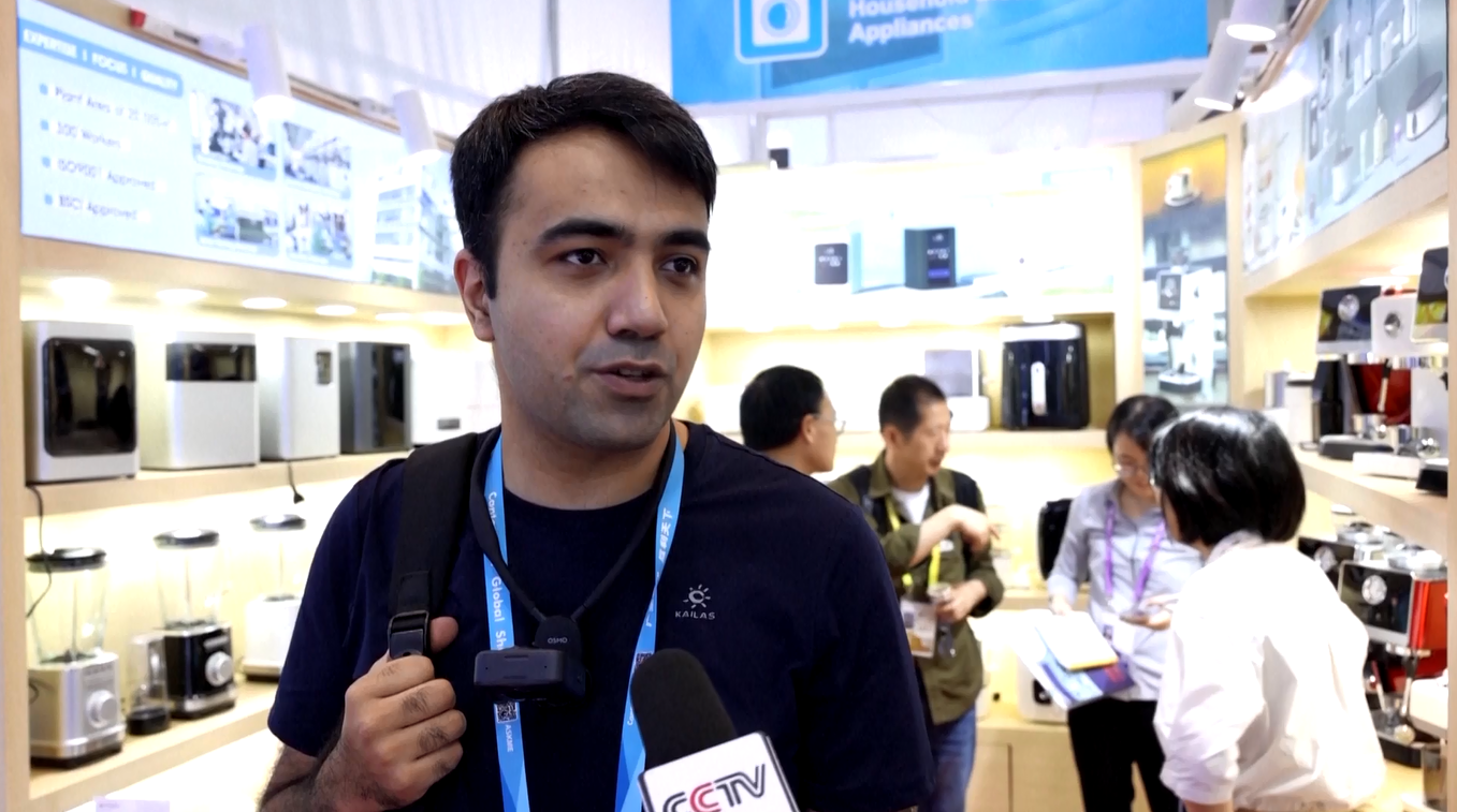 Pembeli Global Berbondong-bondong ke Pameran Canton ke-139 untuk Berburu Produk-produk Baru