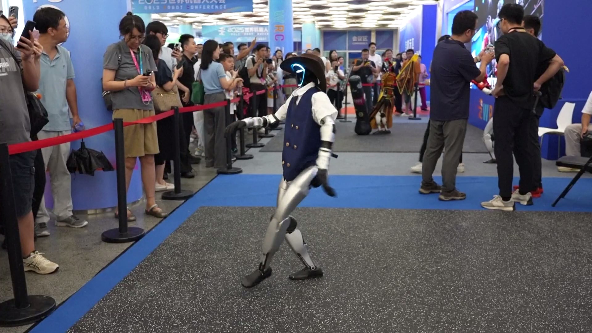 Tiongkok Mengincar Kemajuan yang Lebih Besar dalam Kecerdasan Buatan dan Robotika