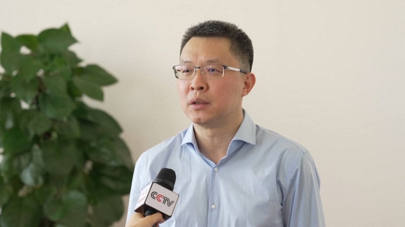 Daftar negatif itu didasarkan pada Klasifikasi Data Perusahaan dan Standar Penilaian di Zona Perdagangan Bebas Percontohan Tiongkok (Tianjin) yang dikeluarkan pada bulan Februari tahun ini