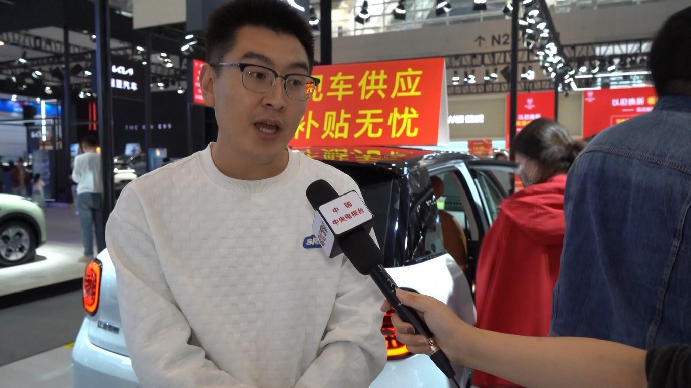 Liburan selama seminggu tahun itu menyaksikan belanja konsumen yang kuat di seluruh negeri