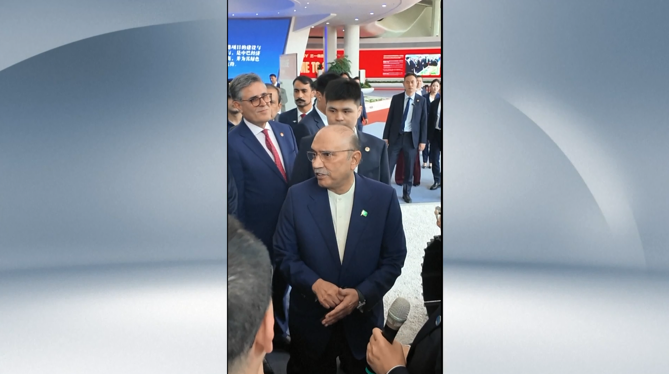 Presiden Pakistan Kagum dengan Peralatan Berteknologi Tinggi Tiongkok