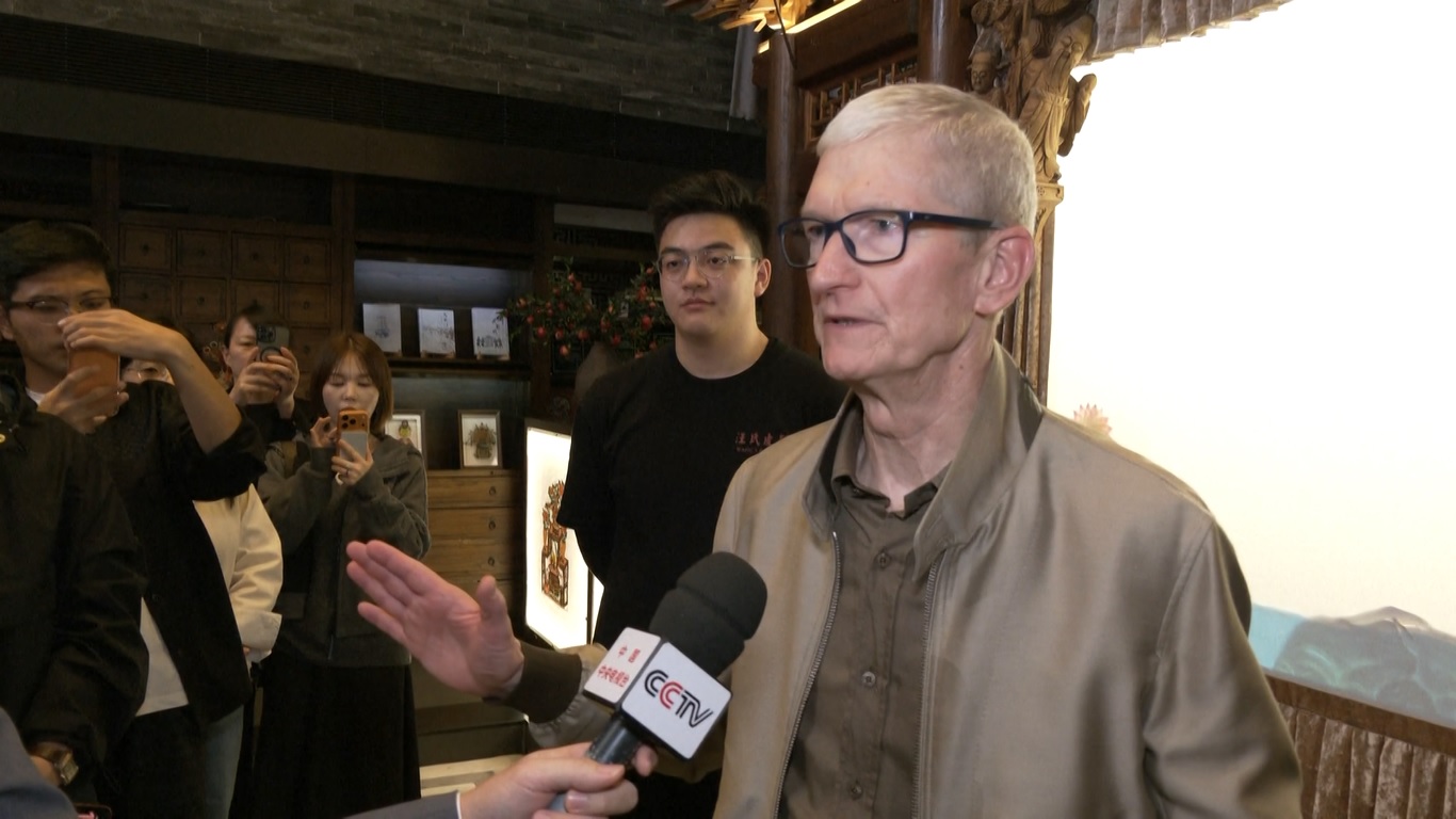CEO Apple Tim Cook Kunjungi Tiongkok, Ungkapkan Optimisme tentang Masa Depan Perangkat Keras dan Perangkat Lunak AI