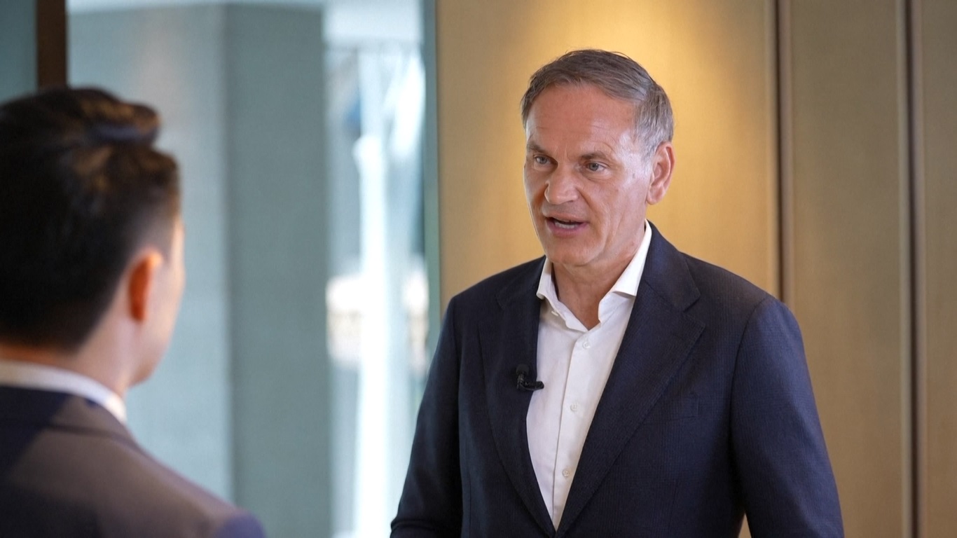 Ia mengatakan bahwa persaingan merupakan katalisator untuk inovasi yang melayani pelanggan dengan lebih baik