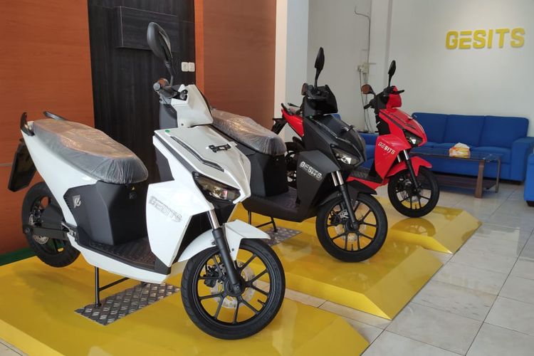 Untuk motor listrik besaran subsidinya sebesar Rp 7 juta per unit untuk 1 orang penerima Subsidinya diberikan baik untuk pembelian baru maupun konversi menjadi motor listrik