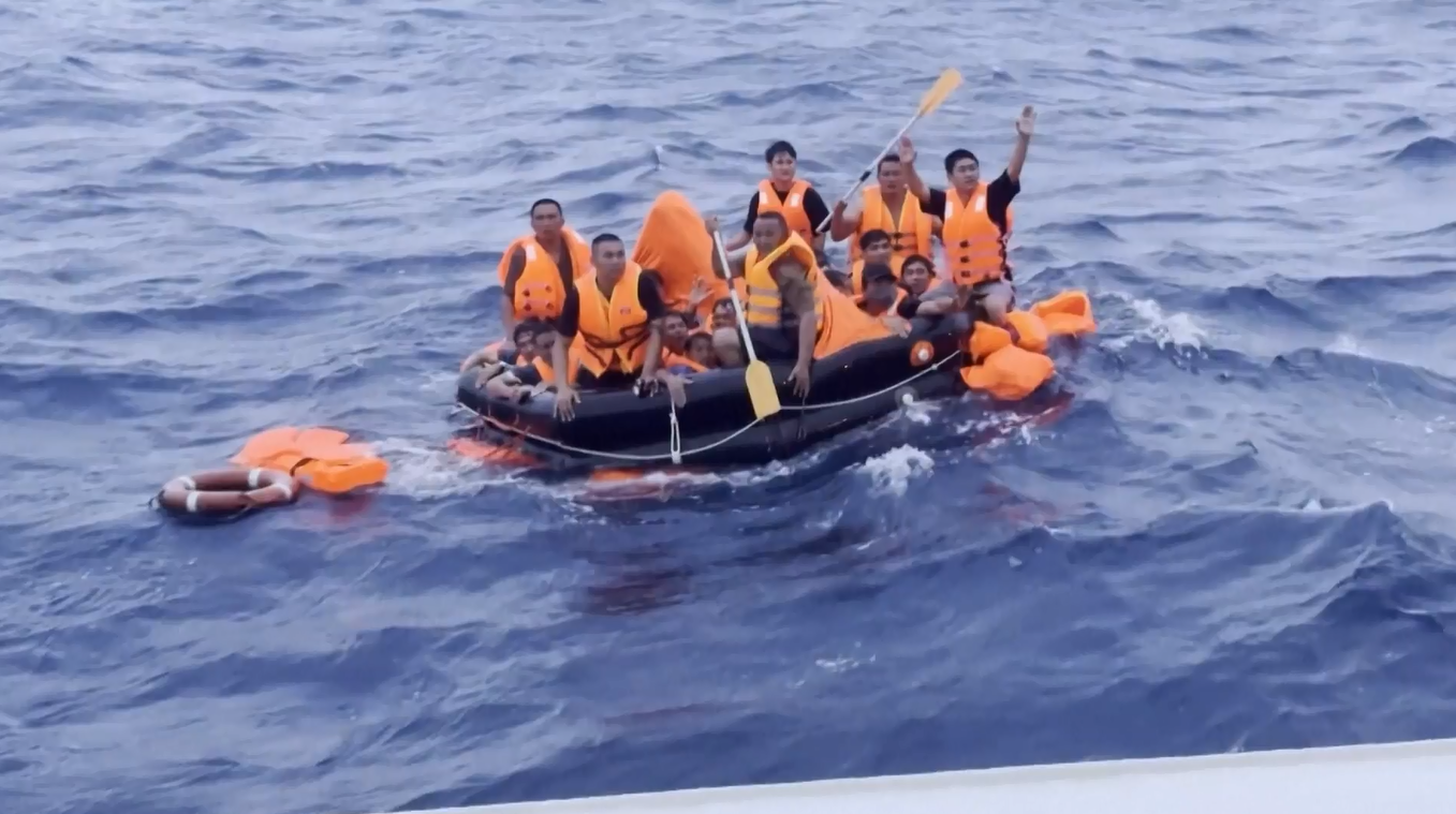 Dua Pelaut Vietnam Lainnya Diselamatkan oleh Penjaga Pantai Tiongkok