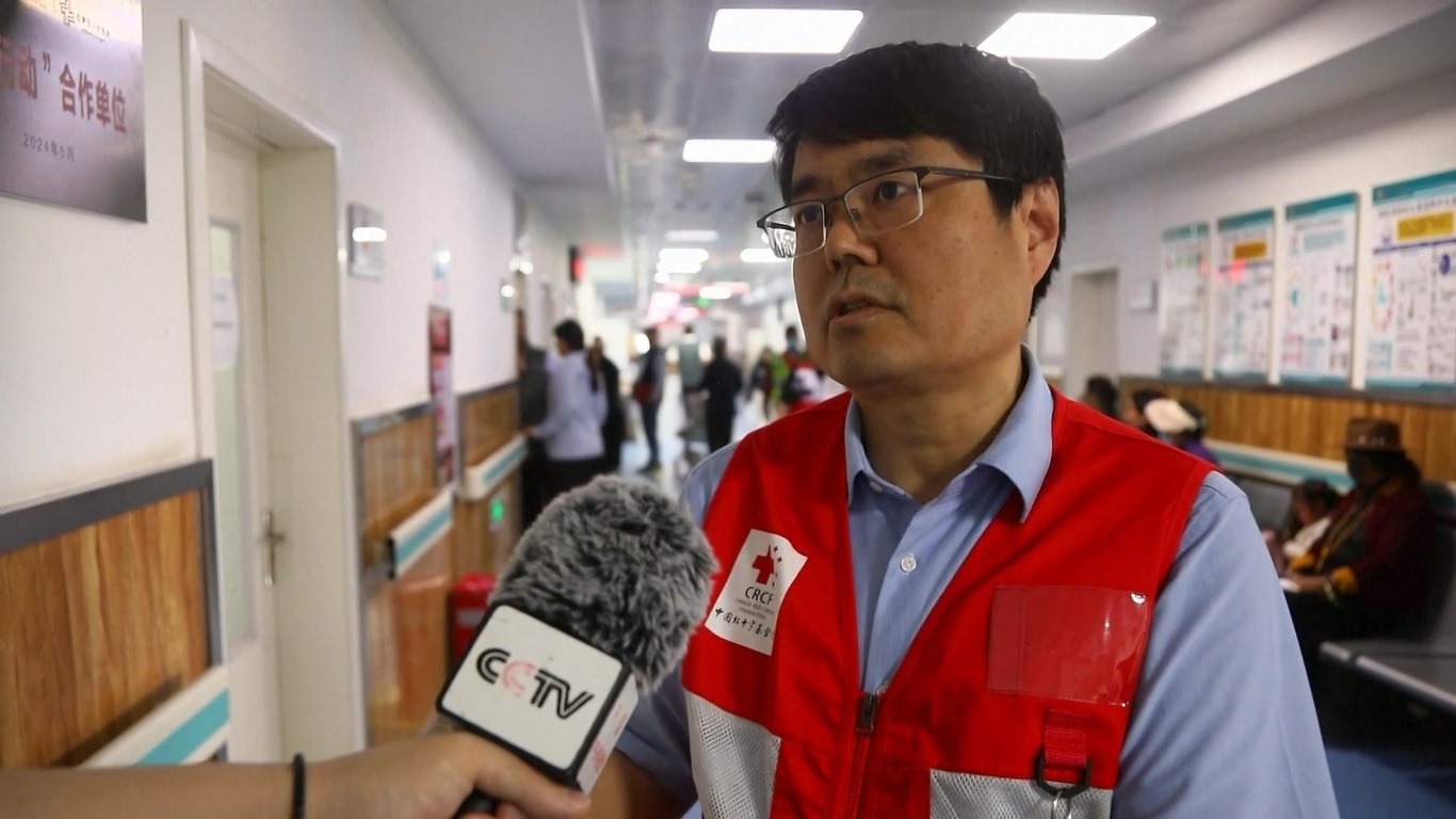 Tim Medis Tiongkok Melakukan Skrining Penyakit Jantung Bawaan untuk Membantu Anak-anak Tibet