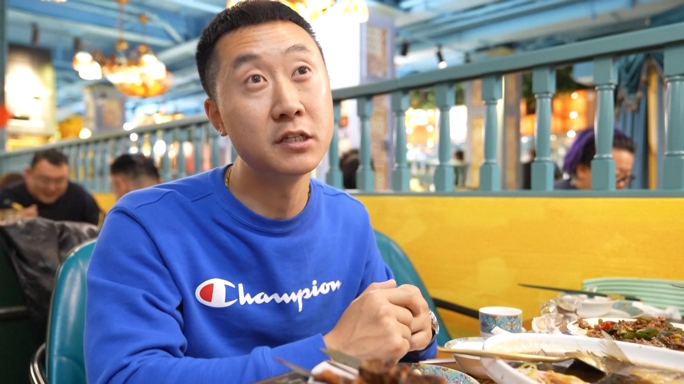 Dengan membudidayakan ikan