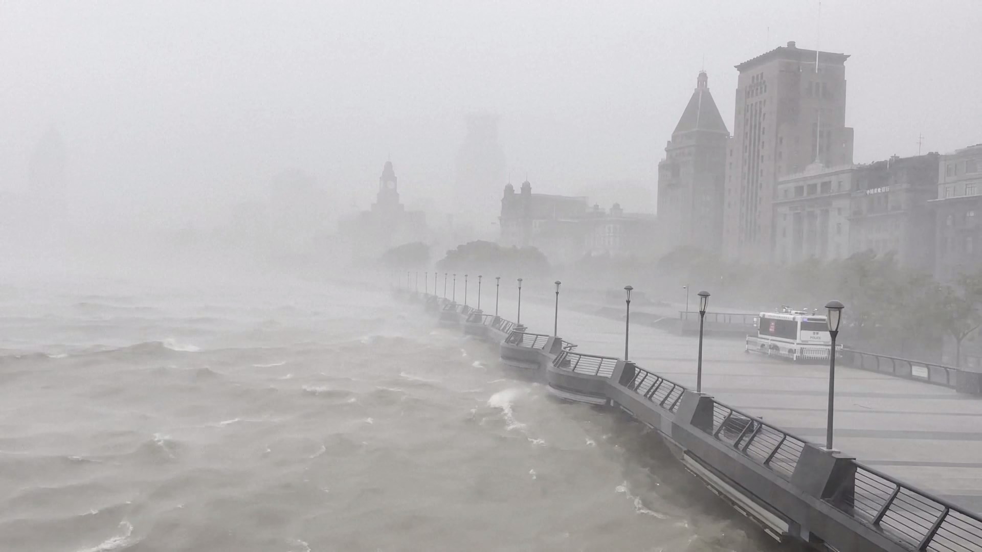 Kota-kota di kawasan Delta Sungai Yangtze di Tiongkok telah memicu tanggap darurat