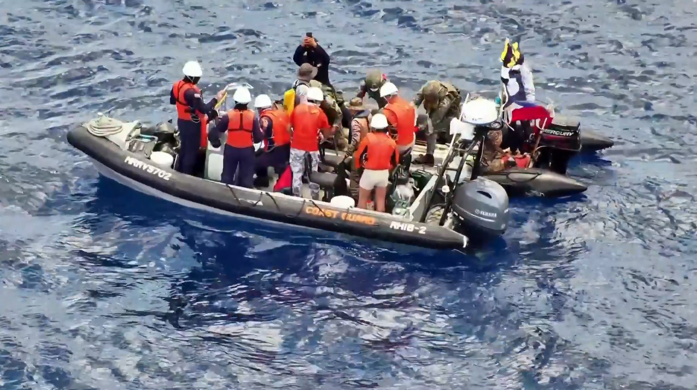 Tiongkok Izinkan Pemindahan Personel Filipina yang Terluka dari Kapal yang Terdampar Secara Ilegal