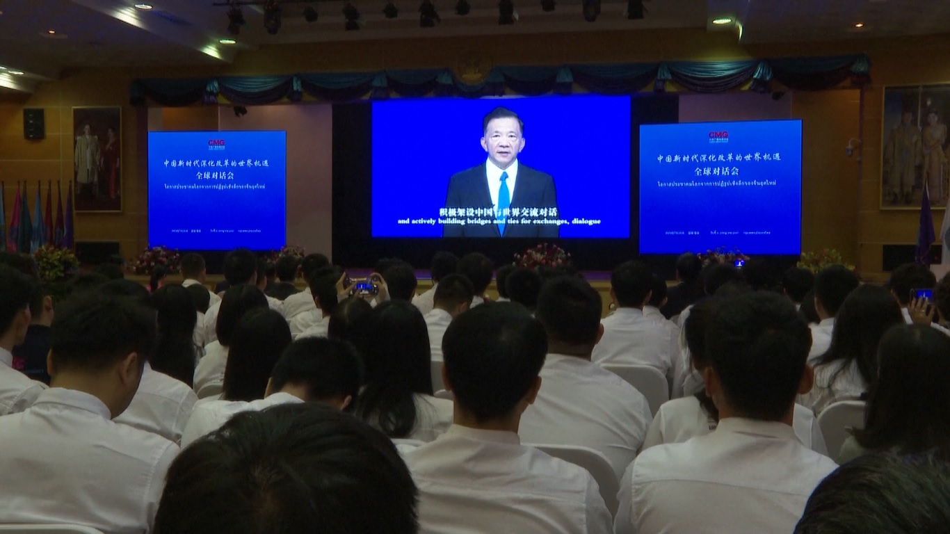 Lebih dari 500 praktisi